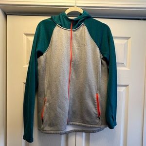 Women’s LL Bean active hooded shirt size L